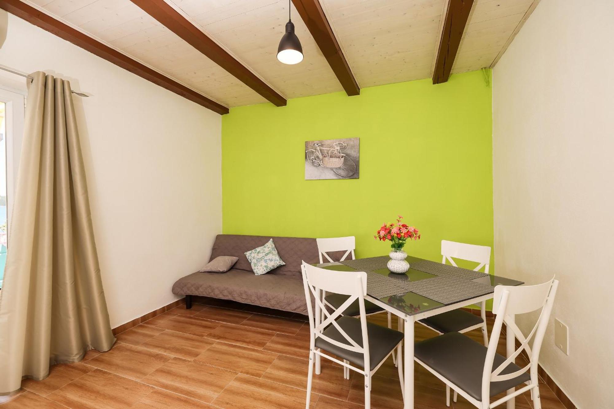 Apartments Feliks Ljubač Buitenkant foto