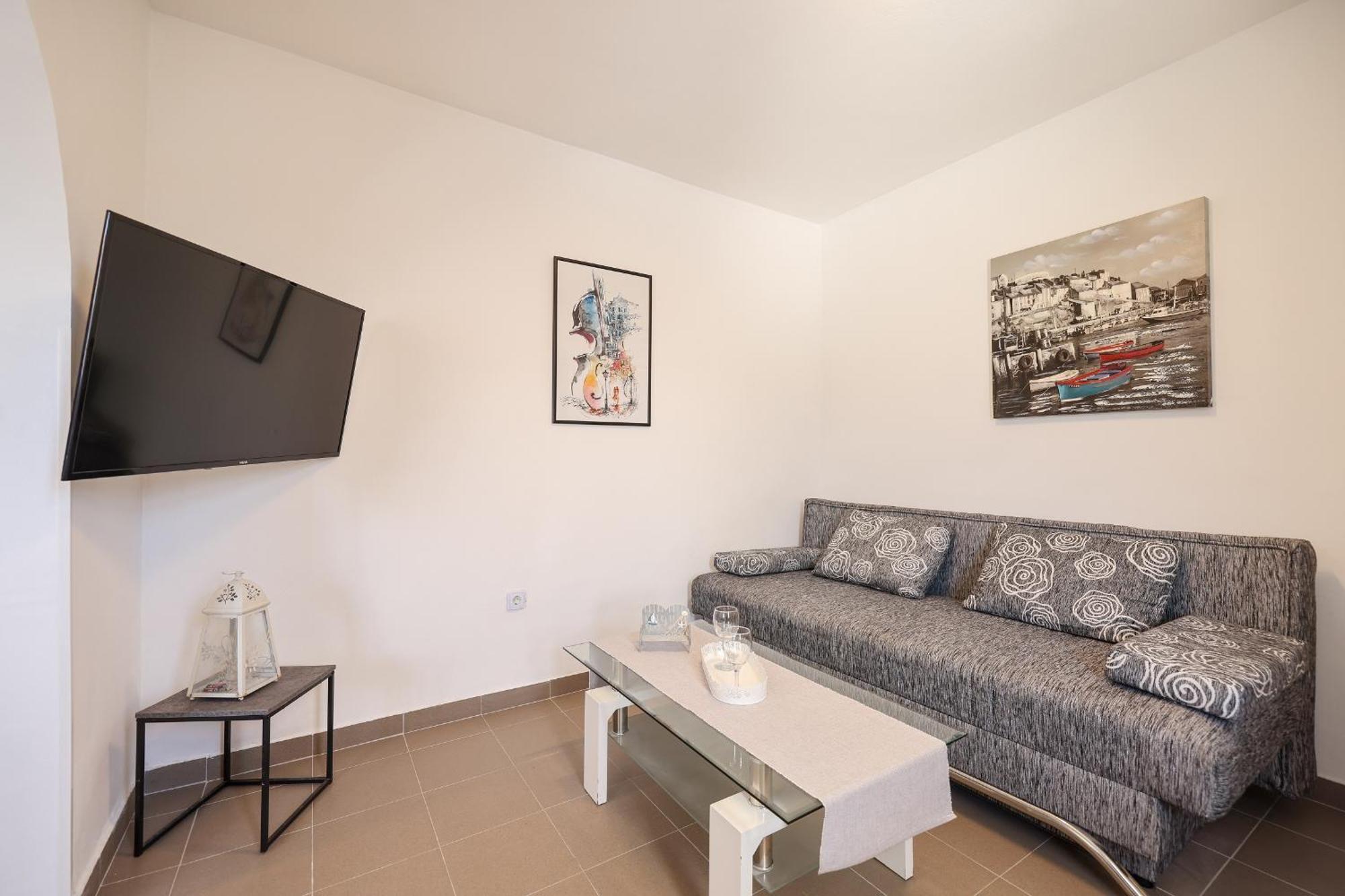 Apartments Feliks Ljubač Buitenkant foto